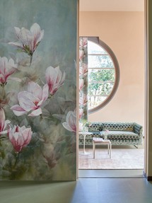 https://webmail.prshots.co.uk/contents/archives/1979/1012/images/thumb350x287_auto/Pink-paint__thumb.jpg