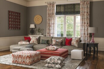 https://webmail.prshots.co.uk/contents/archives/1979/1012/images/thumb350x287_auto/designers_guild_ss22-william-yeoward-_r2a5314_thumb.jpg