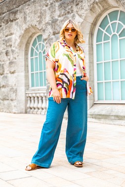 Roman Curve Green Watercolour Printed Shirt
