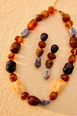 Yetta Resin Chunky Beaded Necklace