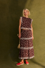 https://webmail.prshots.co.uk/contents/archives/329/362/images/thumb350x287_auto/oliver-bonas_chocolate-brown-polka-dot-scalloped-cutwork-midi-sk_7a9a6_thumb.jpg