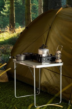 B&M GARDEN SS26 // THE GREAT OUTDOORS - PRO CAMPER // CAMPING TABLE £12 // 3 COMPACT PANS £12 // GAS STOVE £15 //