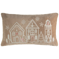 GINGERBREAD SCENE CUSHION £10 (413501)