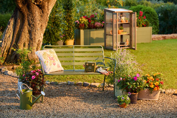 https://webmail.prshots.co.uk/contents/archives/3552/1530/images/thumb350x287_auto/dobbies-garden-centres_esme-bench-gbp79_thumb.jpg