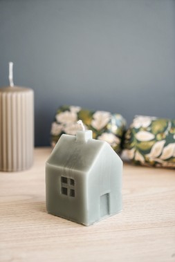 SAGE HOUSE CANDLE H9.5CM £8.99