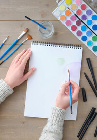 https://webmail.prshots.co.uk/contents/archives/3746/1580/images/thumb350x287_auto/hobbycraft-hobbycraft-floral-mixed-media-class-workshop_thumb.jpg