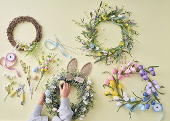 https://webmail.prshots.co.uk/contents/archives/3746/1580/images/thumb350x287_auto/hobbycraft_2026_easter_wreath-making-3_thumb.jpg