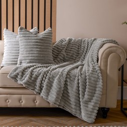 OHS Faux Fur Thick Ribbed Throw - Grey-£16
