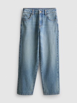 PRIMARK OLDER BOYS RELAXED FIT DENIM LEG, $11 RON40 HUF3000 PLN34 CZK210 €(NE)9 €8 £6 (3)