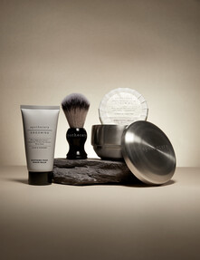 https://webmail.prshots.co.uk/contents/archives/98/201/images/thumb350x287_auto/marks_amp_spencer_grooming-gift-set-shot_thumb.jpg